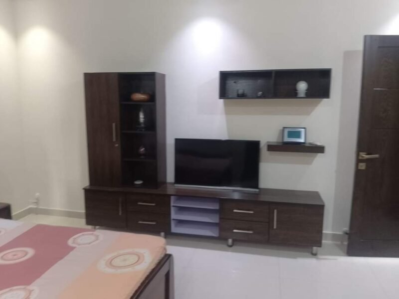 1 Kanal Furnished Houae Available For Rent in Bahria Town