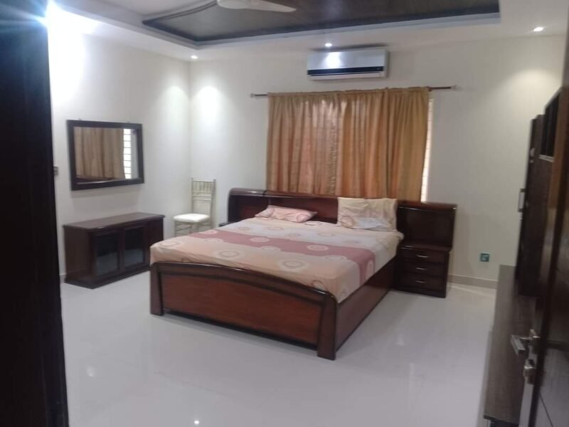 1 Kanal Furnished Houae Available For Rent in Bahria Town